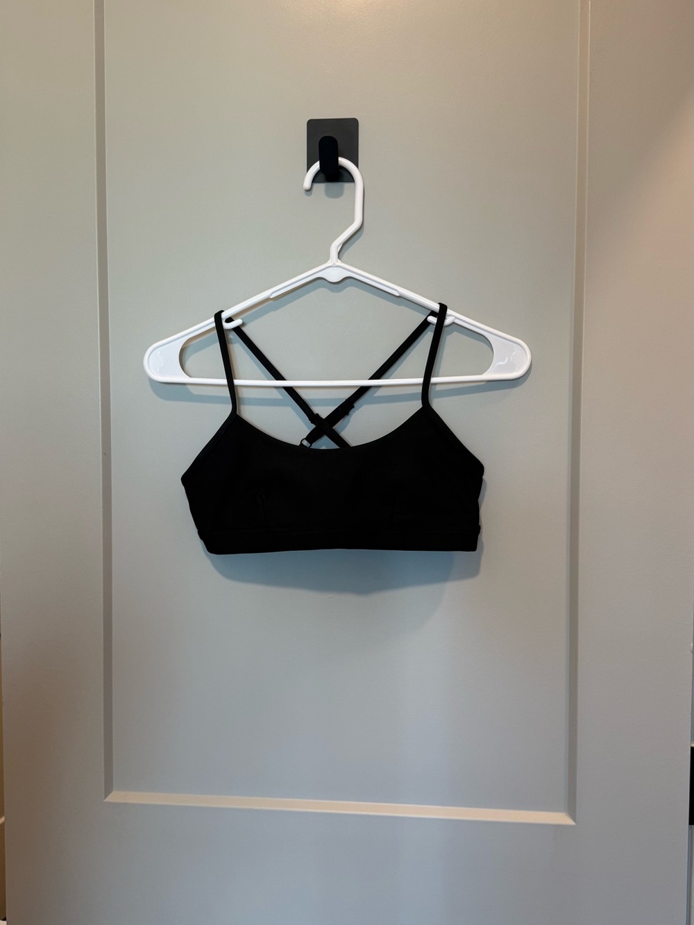 ALO Yoga Black Crisscross Strap Sports Bra